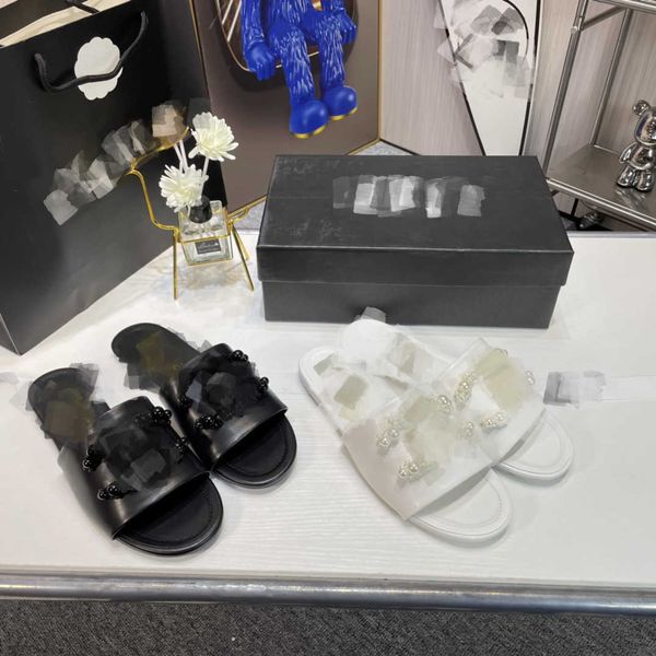 2023 most beautiful slippers mules rich flower slippers black white pearls c interlocking buckle slides sandals looking slipper channnel siz
2023 most beautiful slippers mules rich flower slippers black white pearls c interlocking buckle slides sandals looking slipper channnel siz