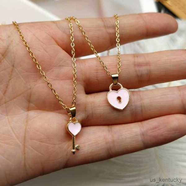 pendant necklaces fashion key couple nelace for women pair of simple and creative heart shed key chain 2pcs/set, Silver
pendant necklaces fashion key couple nelace for women pair of simple and creative heart shed key chain 2pcs/set, Silver