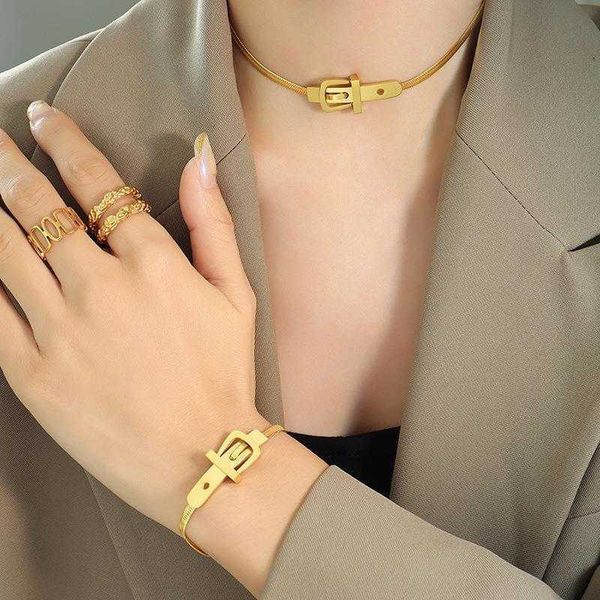 fashion blade chain watchband buckle necklace womens hip hop titanium steel collarbone bracelet jewelry set, Black
fashion blade chain watchband buckle necklace womens hip hop titanium steel collarbone bracelet jewelry set, Black