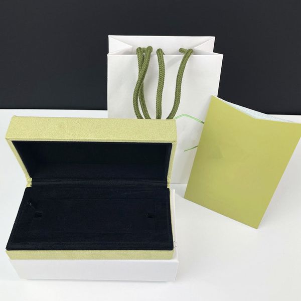 luxury clover brand designer jewelry box packing earrings necklaces bracelets dust pouch bags gift boxes, Black;white
luxury clover brand designer jewelry box packing earrings necklaces bracelets dust pouch bags gift boxes, Black;white