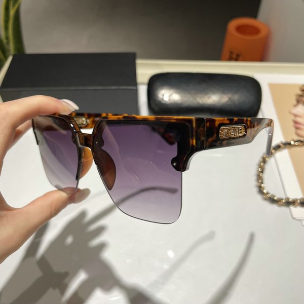 fashion classic design polarized 2023 luxury sunglasses for men women pilot sun glasses uv400 eyewear metal frame polaroid lens 5693 with bo, White;black
fashion classic design polarized 2023 luxury sunglasses for men women pilot sun glasses uv400 eyewear metal frame polaroid lens 5693 with bo, White;black