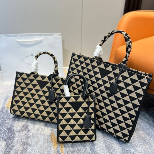 luxurys designers totes bags handbags women embroidery luxury totes lady messenger fashion shoulder bags luxury crossbody wallets
luxurys designers totes bags handbags women embroidery luxury totes lady messenger fashion shoulder bags luxury crossbody wallets