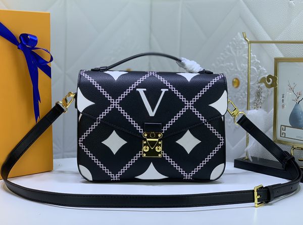 designer shoulder bag luxury women handbags pochette totes quality embossed flowers letter empreinte message bags ladies fashion s-lock cros
designer shoulder bag luxury women handbags pochette totes quality embossed flowers letter empreinte message bags ladies fashion s-lock cros
