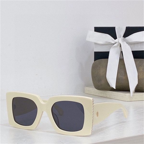 new fashion channel sunglasses letter brand sunglasses outdoor sports glasses yegdar scgwh tdsfha, White;black
new fashion channel sunglasses letter brand sunglasses outdoor sports glasses yegdar scgwh tdsfha, White;black