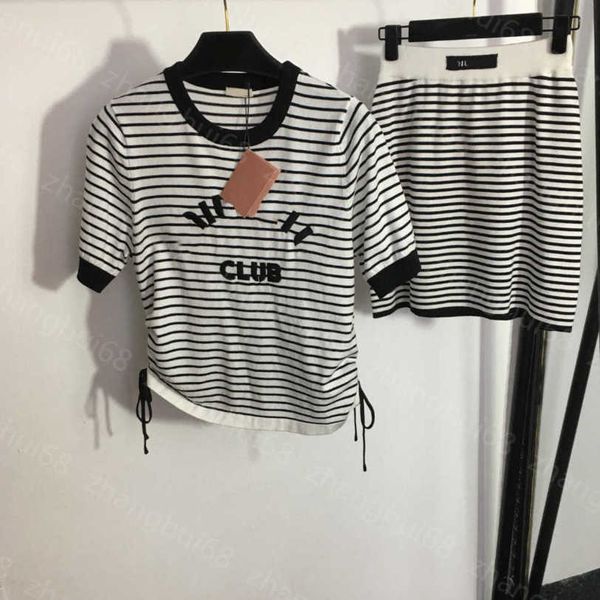 23ss skirt set womens designer clothing embroidered letter drawstring waist stripe short sleeve sweater short half skirt sets womens clothin, White
23ss skirt set womens designer clothing embroidered letter drawstring waist stripe short sleeve sweater short half skirt sets womens clothin, White