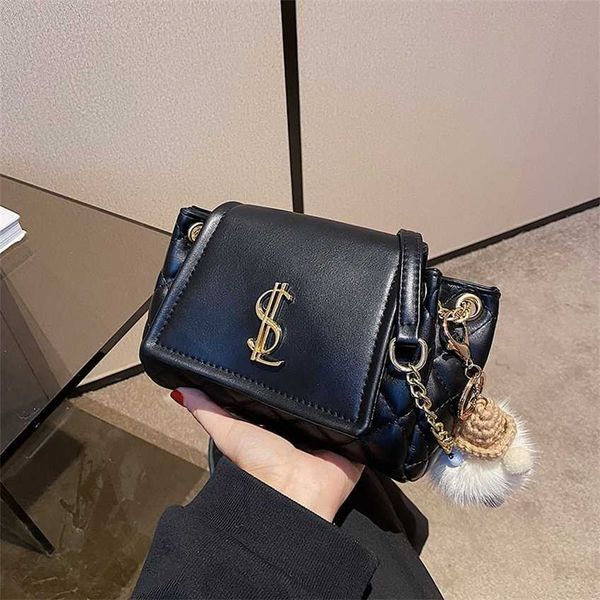 32% 2023 fashion hand soft leather high-end feeling foreign style diamond grid for women's autumn and winter new versatile fashion shou
32% 2023 fashion hand soft leather high-end feeling foreign style diamond grid for women's autumn and winter new versatile fashion shou