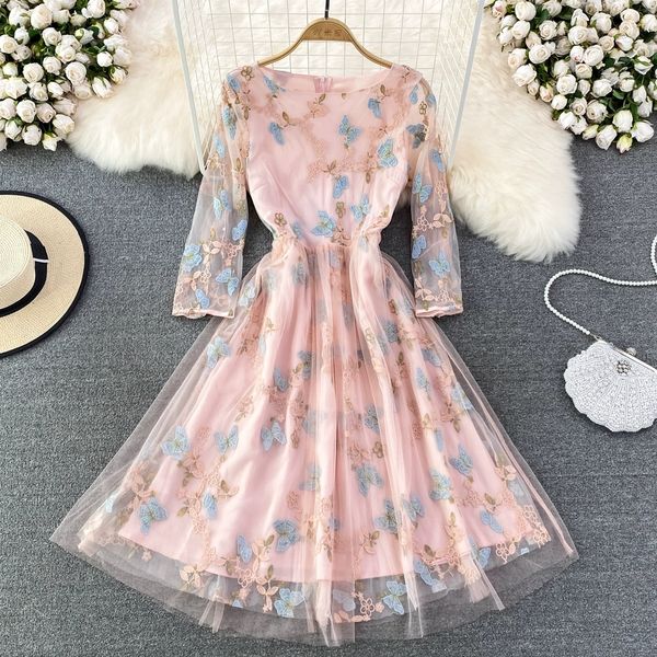 retro palace style dress stunning light mature round neck 3d flower mesh embroidery wrapped waist slim a-line large swing dress, Black;gray
retro palace style dress stunning light mature round neck 3d flower mesh embroidery wrapped waist slim a-line large swing dress, Black;gray