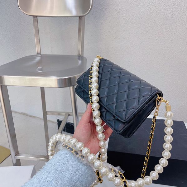 women's designer bags evening crossbody shoulder bags luxury brand woc fashion simple small square bag lambskin pearl chain mobile phon
women's designer bags evening crossbody shoulder bags luxury brand woc fashion simple small square bag lambskin pearl chain mobile phon