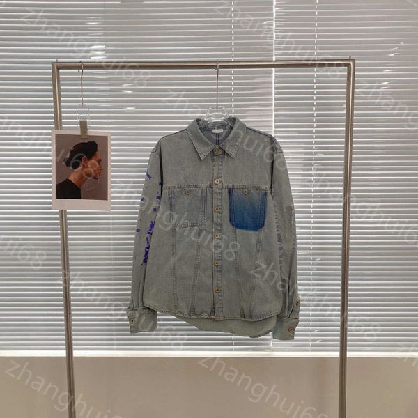 23ss womens designer clothing womens jacket castle pattern floral print double sleeve do old wash water denim shirt coat women clothes, Black;brown
23ss womens designer clothing womens jacket castle pattern floral print double sleeve do old wash water denim shirt coat women clothes, Black;brown