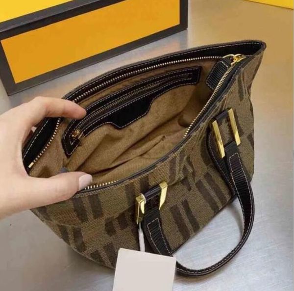 evening bags designer printed hobos womens korean-style spring/summer new large capacity tote fashionable luxury shoulder messenger bag
evening bags designer printed hobos womens korean-style spring/summer new large capacity tote fashionable luxury shoulder messenger bag