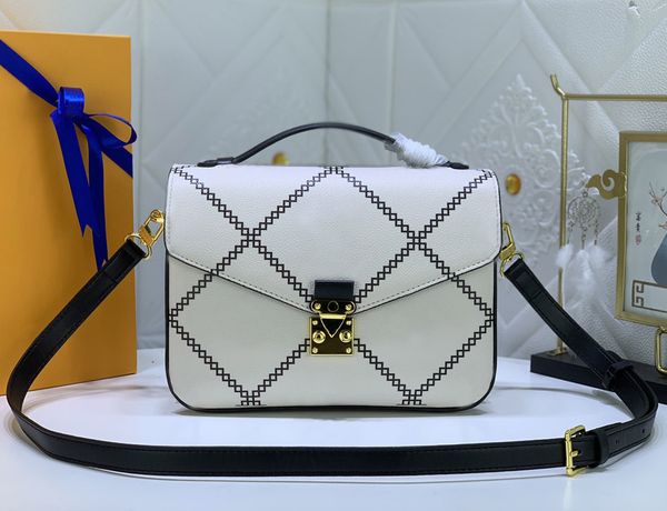 designer shoulder bag luxury womens handbags pochette totes quality embossed flowers letters empreinte message bags ladies fashion s-lock cr
designer shoulder bag luxury womens handbags pochette totes quality embossed flowers letters empreinte message bags ladies fashion s-lock cr