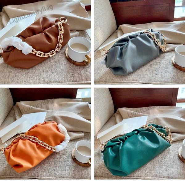 bottegav venetas cloud bag fashion gold chain shoulder bags women soft leather wallets classic luxury handbags female shopping purses 220110
bottegav venetas cloud bag fashion gold chain shoulder bags women soft leather wallets classic luxury handbags female shopping purses 220110