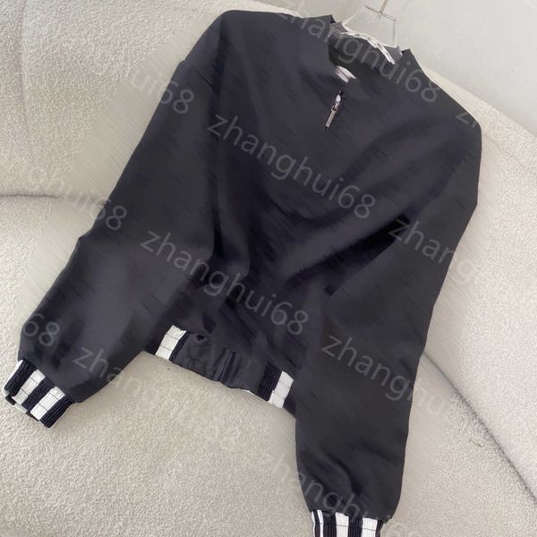 23ss womens jacket womens designer clothing hem elastic black and white stitching dark print stand collar zipper long sleeve coat women clot, Black;brown
23ss womens jacket womens designer clothing hem elastic black and white stitching dark print stand collar zipper long sleeve coat women clot, Black;brown