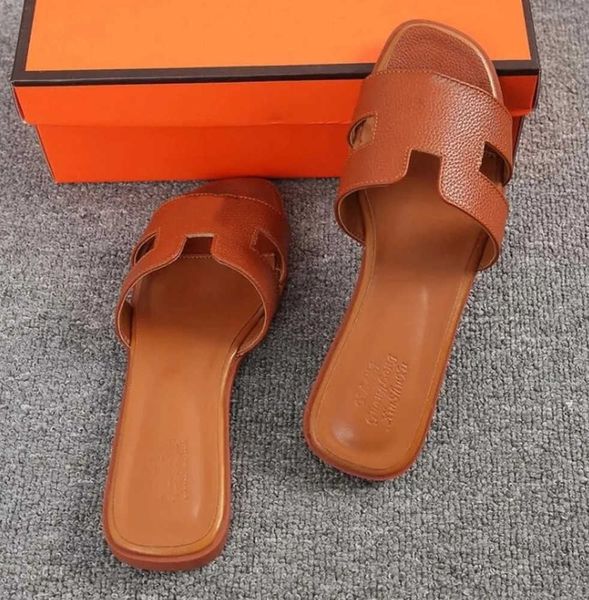 luxury designer slippers beach classic flat woman summer lady cartoon big head leather l bath fashion oran sandal women shoes, Black
luxury designer slippers beach classic flat woman summer lady cartoon big head leather l bath fashion oran sandal women shoes, Black