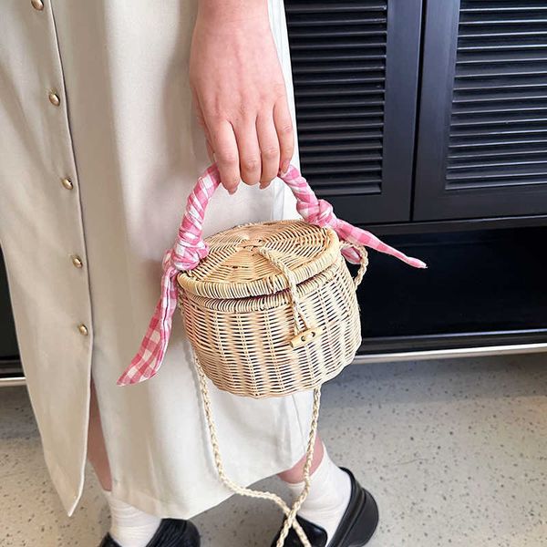 nxy summer women mini weave straw tote bag new travel handmade lady rattan bucket handbags with ribbons 230424
nxy summer women mini weave straw tote bag new travel handmade lady rattan bucket handbags with ribbons 230424