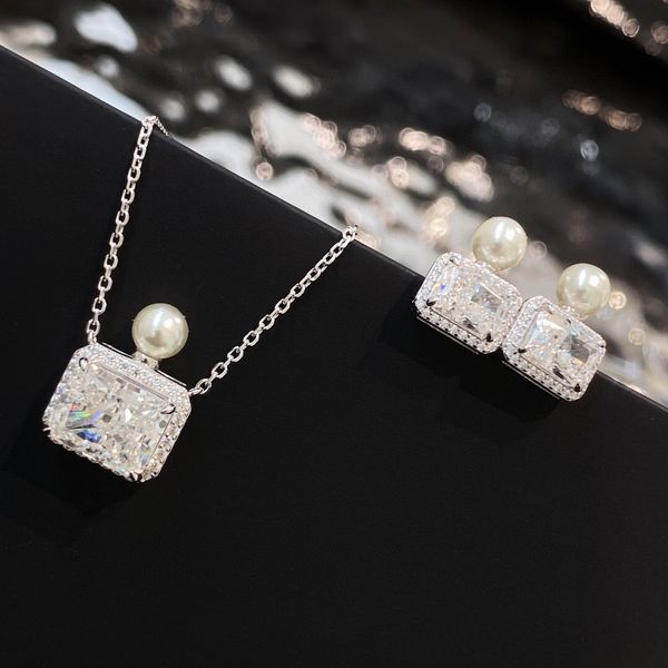 well sale original single high-end quality 925 sterling silver perfume bottle white square drill earrings necklace for women wedding jewelry, Golden;silver
well sale original single high-end quality 925 sterling silver perfume bottle white square drill earrings necklace for women wedding jewelry, Golden;silver