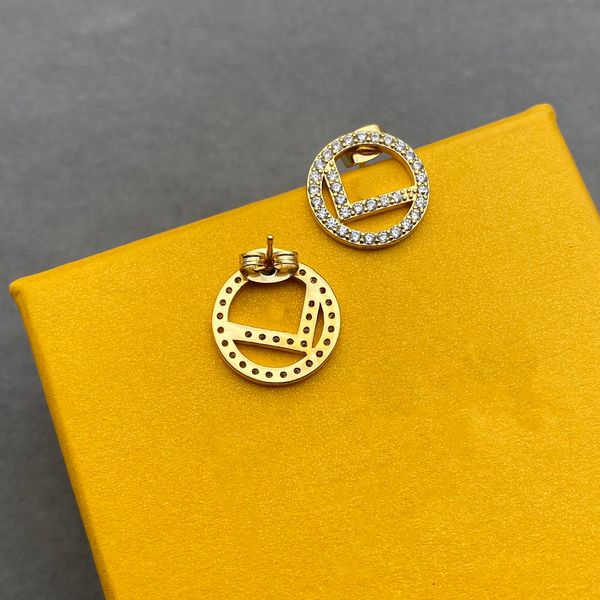 2023 women f gold earrings fashion luxury f jewelry womens ear studs laides party wedding boucles gold crystal earring, Golden;silver
2023 women f gold earrings fashion luxury f jewelry womens ear studs laides party wedding boucles gold crystal earring, Golden;silver