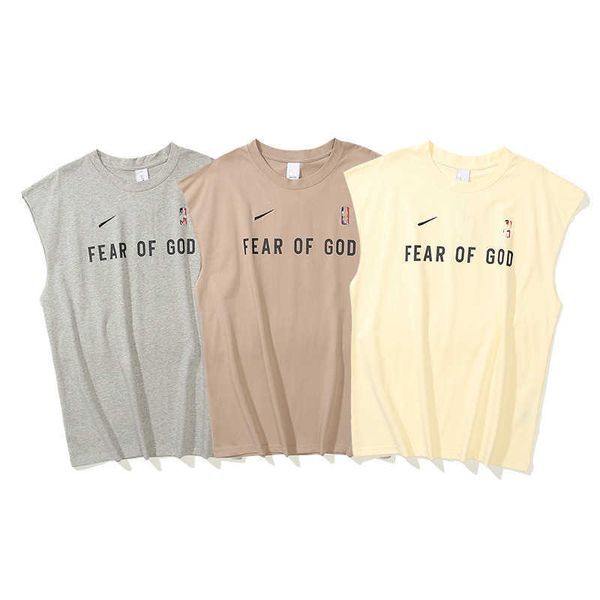 men's undershirt new designer letter print pattern co-branded solid color sleeveless t-shirt high street quality, White;black
men's undershirt new designer letter print pattern co-branded solid color sleeveless t-shirt high street quality, White;black