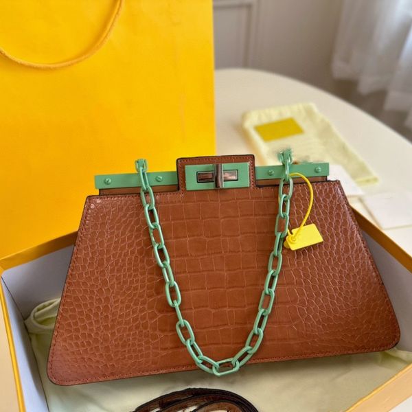new women's bag designer bag luxury shoulder bag fashion casual crossbody bag classic retro crocodile print chain bag large capacity wo
new women's bag designer bag luxury shoulder bag fashion casual crossbody bag classic retro crocodile print chain bag large capacity wo