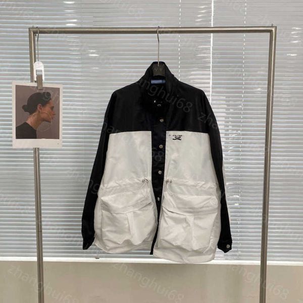 23ss womens jacket womens designer clothing stand collar large pocket black and white splicing drawstring nylon charge jacket coat women clo, Black;brown
23ss womens jacket womens designer clothing stand collar large pocket black and white splicing drawstring nylon charge jacket coat women clo, Black;brown
