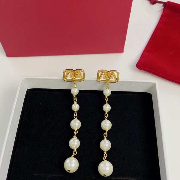 fashion designer women stud long pearl diamond crystal earrings women's jewelry 925 silver valentine's day gifts, Golden;silver
fashion designer women stud long pearl diamond crystal earrings women's jewelry 925 silver valentine's day gifts, Golden;silver