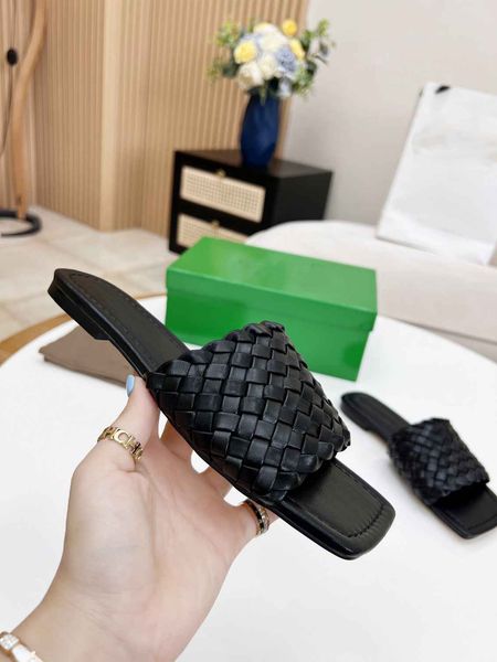 designer slippers bottegas women's fashion sandals women's summer slides casual flat slippers tv071, Black
designer slippers bottegas women's fashion sandals women's summer slides casual flat slippers tv071, Black