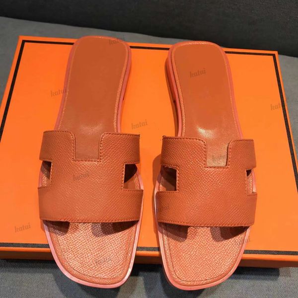 summer designer ladies sandals flat leather fashion beach bathroom women luxury slippers letter drag size 35-42 with box uxam, Black
summer designer ladies sandals flat leather fashion beach bathroom women luxury slippers letter drag size 35-42 with box uxam, Black