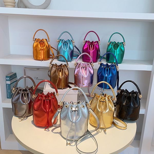 classic pull closure the marc leather bucket bag womens handbag original luxury tote drawstring shoulder fashion designer buckets
classic pull closure the marc leather bucket bag womens handbag original luxury tote drawstring shoulder fashion designer buckets