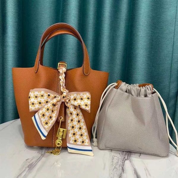 authentic handbag desinger totes picotin bags 2023 leather women's bag togo layer cow h home vegetable basket bucket large capacity s0l
authentic handbag desinger totes picotin bags 2023 leather women's bag togo layer cow h home vegetable basket bucket large capacity s0l