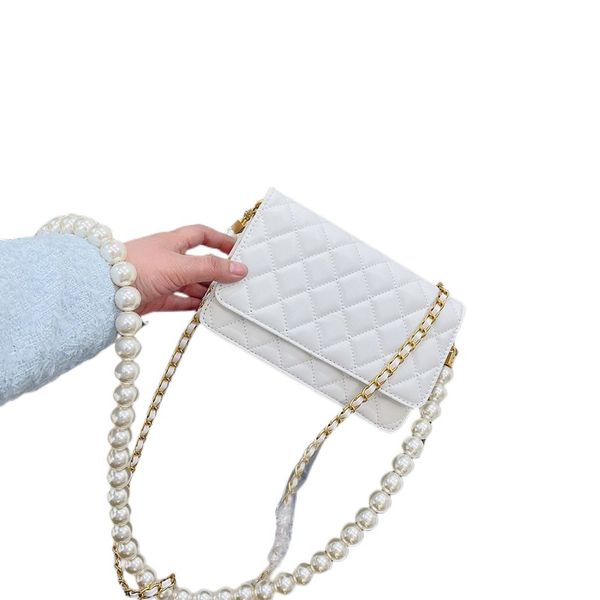 2023 designer bag evening crossbody women's shoulder pearl chain bags luxury brand woc black simple small square bag lambskin mobile ph
2023 designer bag evening crossbody women's shoulder pearl chain bags luxury brand woc black simple small square bag lambskin mobile ph