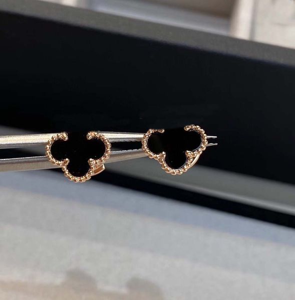 2023 luxury quality v gold charm mini stud earring with nature shell beads red agate in 18k rose gold and gold plated have box stamp ps5066-, Golden
2023 luxury quality v gold charm mini stud earring with nature shell beads red agate in 18k rose gold and gold plated have box stamp ps5066-, Golden