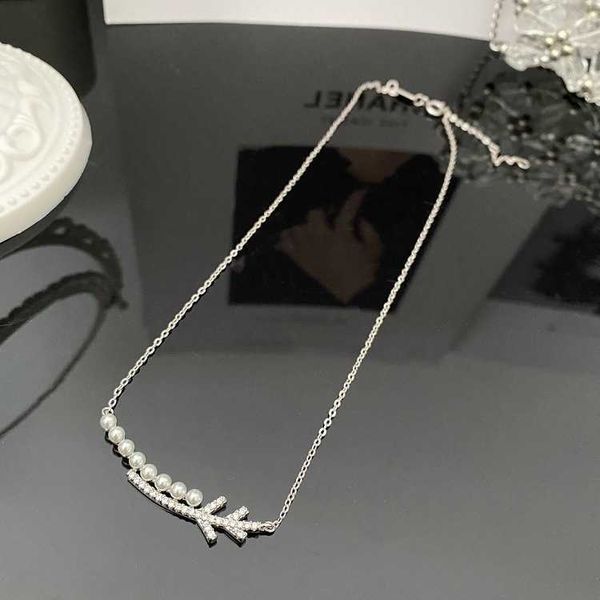 hefang's new fashion pearl crystal snowy branch necklace with luxury charm neckchain and collar chain women's accessories trend, Silver
hefang's new fashion pearl crystal snowy branch necklace with luxury charm neckchain and collar chain women's accessories trend, Silver