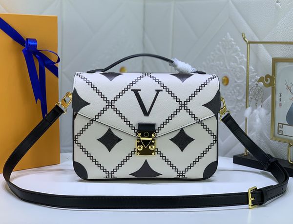 designer shoulder bag luxury women handbags pochette totes quality embossed flowers letter empreinte message bags ladies fashion s-lock cros
designer shoulder bag luxury women handbags pochette totes quality embossed flowers letter empreinte message bags ladies fashion s-lock cros