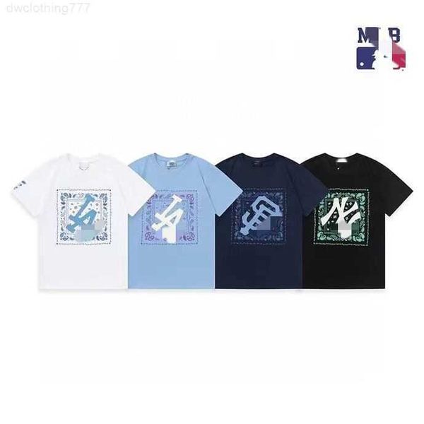 korean trendy brand 2023 new chest cashew flower large print short sleeved loose fitting t-shirt for male and female couples, White;black
korean trendy brand 2023 new chest cashew flower large print short sleeved loose fitting t-shirt for male and female couples, White;black