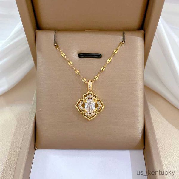 pendant necklaces classic and beautiful white transparent flower nelace fashion personality double hollow design versatile clavicle chain, Silver
pendant necklaces classic and beautiful white transparent flower nelace fashion personality double hollow design versatile clavicle chain, Silver