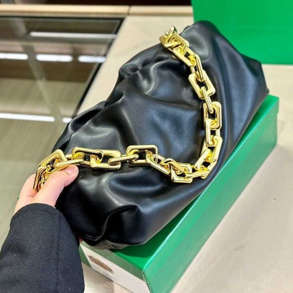 b designer bags for ladies color fashionable shoulder girl single bag bags bot chain 2023 cute vent small pillow pouch cross cloud handheld
b designer bags for ladies color fashionable shoulder girl single bag bags bot chain 2023 cute vent small pillow pouch cross cloud handheld