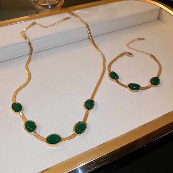 pendant necklaces stainless steel vintage emerald blade chain nelace women's set, Silver
pendant necklaces stainless steel vintage emerald blade chain nelace women's set, Silver