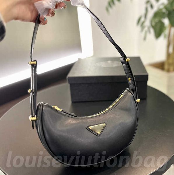 underarm bag luxurys designer leather women's crossbody purses totes nylon shoulder bags hobo handbags clutch bags wallet wholesale 104
underarm bag luxurys designer leather women's crossbody purses totes nylon shoulder bags hobo handbags clutch bags wallet wholesale 104