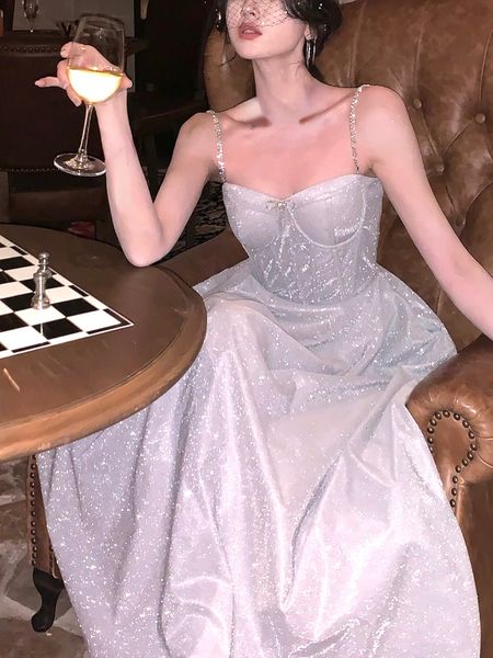 party dresses gaun midi tali elegan tanpa lengan wanita 2023 formal pesta malam kasual musim panas peri mode korea 230515, White;black
party dresses gaun midi tali elegan tanpa lengan wanita 2023 formal pesta malam kasual musim panas peri mode korea 230515, White;black