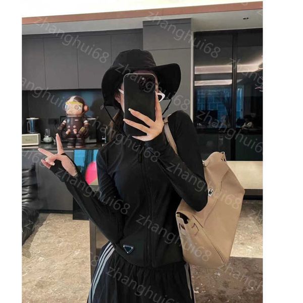 23ss womens jacket womens designer clothing stand collar long sleeve slim zipper black coat women clothes a1, Black;brown
23ss womens jacket womens designer clothing stand collar long sleeve slim zipper black coat women clothes a1, Black;brown