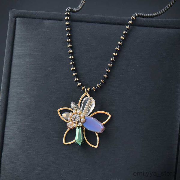 pendant necklaces classic necklace for women flower waterdroplets neck chains accessoire plage femme jewelry new arrival, Silver 
pendant necklaces classic necklace for women flower waterdroplets neck chains accessoire plage femme jewelry new arrival, Silver