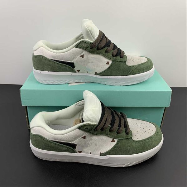 designer shoes phantom grey crown blue sb dunks low se casual lifestyle shoes with original box
designer shoes phantom grey crown blue sb dunks low se casual lifestyle shoes with original box