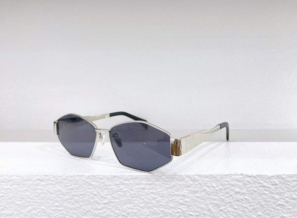 sunglasses for women summer cl4s257u style anti-ultraviolet retro plate plank oval lens eyeglasses random box, White;black
sunglasses for women summer cl4s257u style anti-ultraviolet retro plate plank oval lens eyeglasses random box, White;black