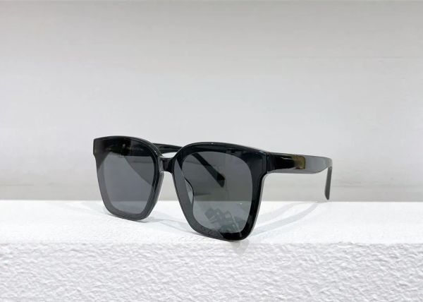 men designers sunglasses for women latest selling fashion sun glasses mens sunglass gafas de sol glass uv400 lens with random matching box 4, White;black
men designers sunglasses for women latest selling fashion sun glasses mens sunglass gafas de sol glass uv400 lens with random matching box 4, White;black