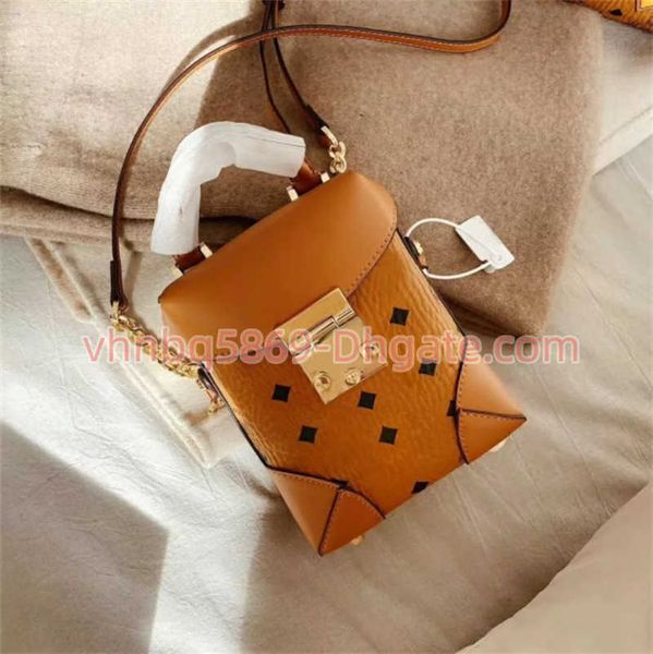 retro female bags 2021 one-shoulder messenger handbag large-capacity presbyopia large printing shopping bag, Black
retro female bags 2021 one-shoulder messenger handbag large-capacity presbyopia large printing shopping bag, Black