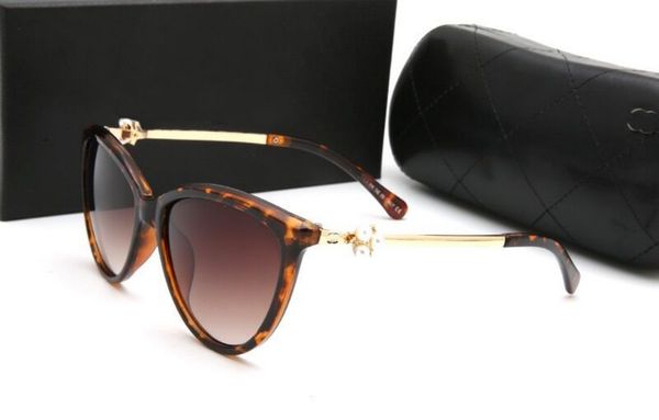 2023 designer sunglasses outdoor shades metal frame fashion classic lady mirrors for women and men glasses 5colors, White;black
2023 designer sunglasses outdoor shades metal frame fashion classic lady mirrors for women and men glasses 5colors, White;black