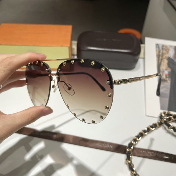 designer sunglasses for men and woman vintage square matte frame letter printed color film glasses trend leisure 2400, White;black
designer sunglasses for men and woman vintage square matte frame letter printed color film glasses trend leisure 2400, White;black