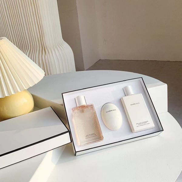 miss coco full body fragrance three piece body wash 200ml pebbles 50ml nourishing body lotion 200ml body bath set ing
miss coco full body fragrance three piece body wash 200ml pebbles 50ml nourishing body lotion 200ml body bath set ing