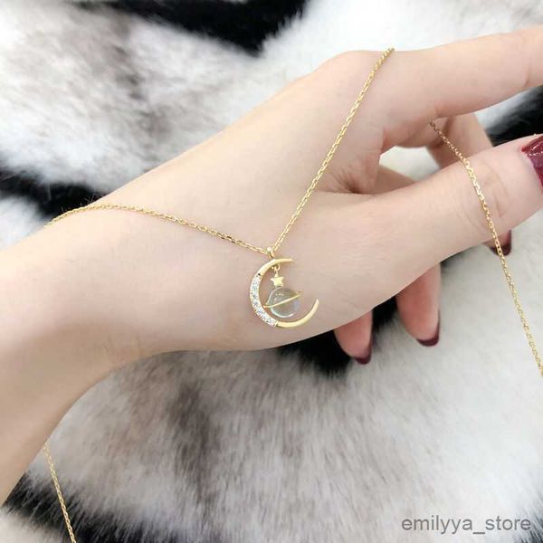 pendant necklaces new fashion silver emerald pendant clavicle chain necklace women plating simple party jewelry necklaces for women
pendant necklaces new fashion silver emerald pendant clavicle chain necklace women plating simple party jewelry necklaces for women