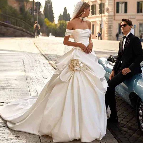 classic pick-up ball gown wedding dresses off the shoulder pleat bridal gown castle vestidos de novia, White
classic pick-up ball gown wedding dresses off the shoulder pleat bridal gown castle vestidos de novia, White